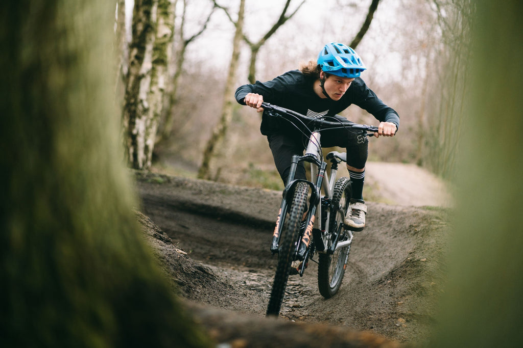 <h1>Made for where you ride</h1><i>From the rock and root strewn decent, to the white-knuckle inducing jump trails; we wanted to create a series of wheelsets tailored for your Enduro riding.</i>